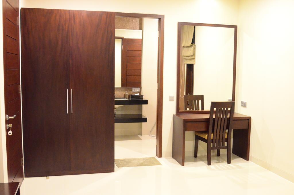 The Arnaya Villa Kuta  Room photo